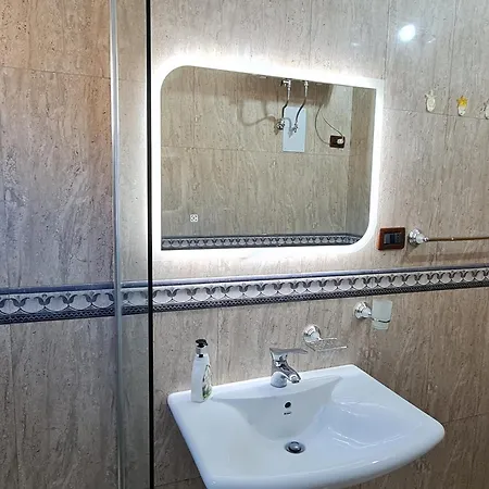 2v1- Center Dp Apartment *